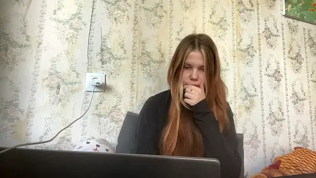 SusanaLeichty online show from 06/18/26, 02:10
