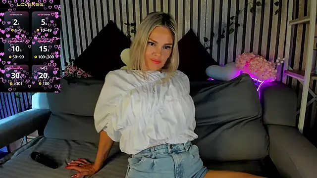 Snapshot of Betty_Brock chatting on 06/26/26, 01:10 Betty Brock online show from 06/26/26, 01:10