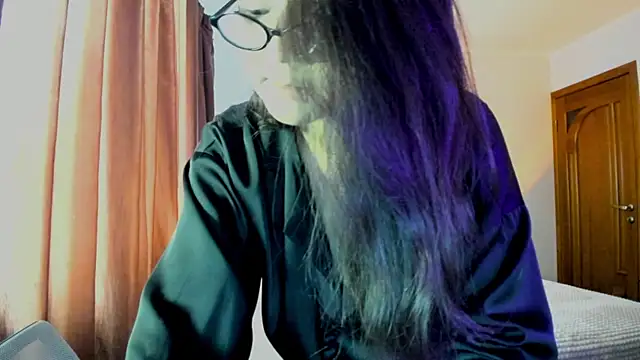 Snapshot of milana_marttt chatting on 06/05/26, 06:52 milana marttt online show from 06/05/26, 06:52