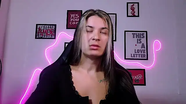 AlisaFrost online show from 06/01/26, 01:46