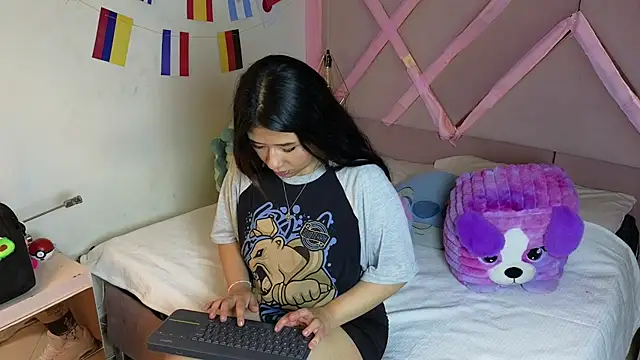 Snapshot of miss_japan_ chatting on 07/13/26, 08:00 miss japan online show from 07/13/26, 08:00