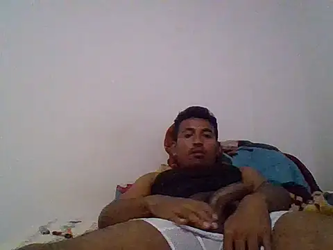 Snapshot of LeonMarcus chatting on 05/23/26, 01:22 LeonMarcus online show from 05/23/26, 01:22