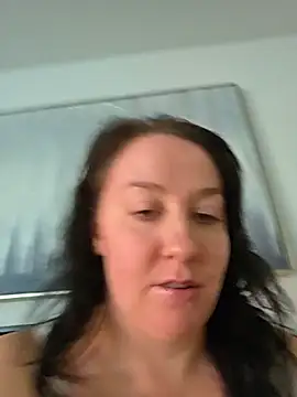 Snapshot of CreamVixen chatting on 06/22/26, 03:09 CreamVixen online show from 06/22/26, 03:09