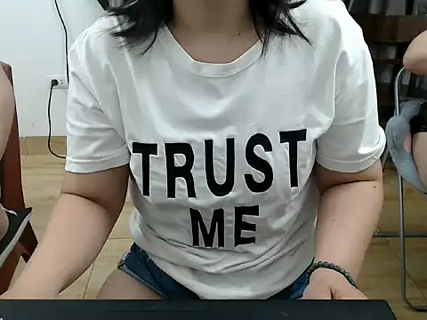 Snapshot of Maia_9999 chatting on 07/03/26, 03:35 Maia 9999 online show from 07/03/26, 03:35