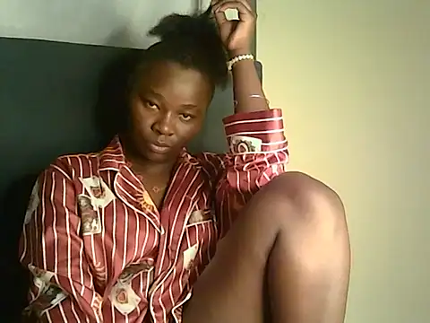 Snapshot of roziebeauty chatting on 07/02/26, 03:23 roziebeauty online show from 07/02/26, 03:23
