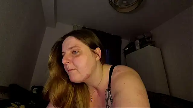 Snapshot of JessicaBake chatting on 06/19/26, 02:16 JessicaBake online show from 06/19/26, 02:16