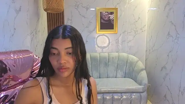 valentina gomez s online show from 06/03/26, 02:33
