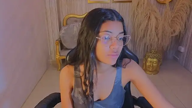 valentina gomez s online show from 06/30/26, 12:39