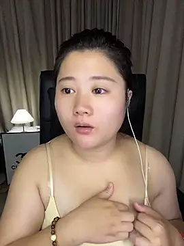 Luckysisi-s online show from 06/06/26, 01:27