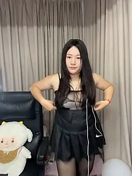 Luckysisi-s online show from 06/23/26, 02:53
