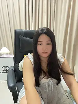 Luckysisi-s online show from 06/29/26, 12:16