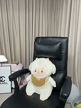 Luckysisi-s online show from 07/02/26, 12:55