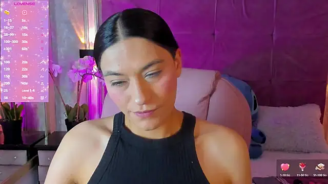 Snapshot of Stushaa chatting on 06/13/26, 02:37 Stushaa online show from 06/13/26, 02:37
