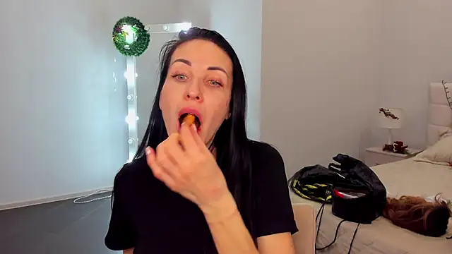 Snapshot of BouncySweety chatting on 12/03/24, 07:32 BouncySweety online show from 12/03/24, 07:32