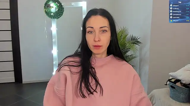 Snapshot of BouncySweety chatting on 01/01/25, 08:13 BouncySweety online show from 01/01/25, 08:13