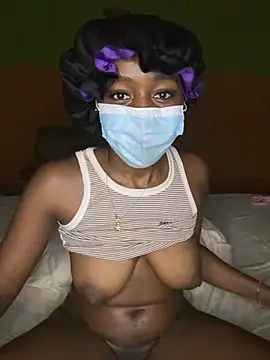 Snapshot of sexycoupp chatting on 06/18/26, 12:22 sexycoupp online show from 06/18/26, 12:22