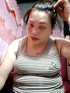 Snapshot of Qie_qir chatting on 05/25/26, 04:51 Qie qir online show from 05/25/26, 04:51