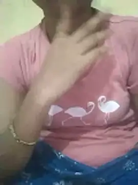 Snapshot of PRIYAGIRLHOT chatting on 06/18/26, 03:27 PRIYAGIRLHOT online show from 06/18/26, 03:27