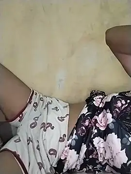 Snapshot of PRIYAGIRLHOT chatting on 07/03/26, 07:37 PRIYAGIRLHOT online show from 07/03/26, 07:37