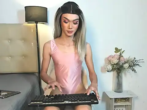 YourladyBianca  online show from 07/10/26, 11:13
