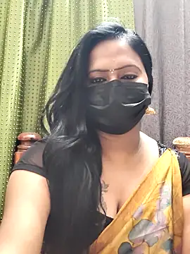 Snapshot of Meera_mia chatting on 06/11/26, 12:43 Meera mia online show from 06/11/26, 12:43