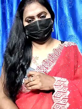 Snapshot of Meera_mia chatting on 06/20/26, 07:00 Meera mia online show from 06/20/26, 07:00