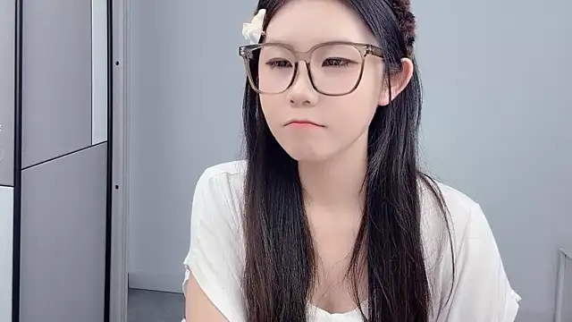 Snapshot of Rose_love69 chatting on 06/27/26, 12:22 Rose love69 online show from 06/27/26, 12:22