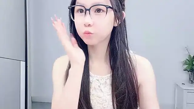 Snapshot of Rose_love69 chatting on 07/09/26, 03:43 Rose love69 online show from 07/09/26, 03:43