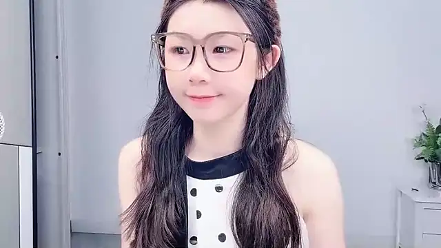 Snapshot of Rose_love69 chatting on 07/10/26, 03:11 Rose love69 online show from 07/10/26, 03:11