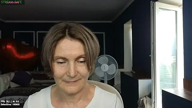 Snapshot of Mabel_Magic chatting on 06/17/26, 12:18 Mabel Magic online show from 06/17/26, 12:18