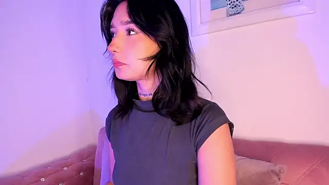 Snapshot of SophieMoneet chatting on 07/10/26, 12:41 SophieMoneet online show from 07/10/26, 12:41