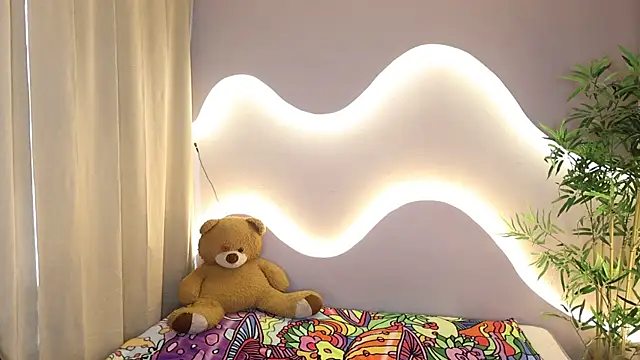 Snapshot of Millie_Volturi chatting on 07/11/26, 12:52 Millie Volturi online show from 07/11/26, 12:52