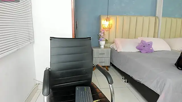 Snapshot of Cathaleya_sexy chatting on 06/30/26, 03:40 Cathaleya sexy online show from 06/30/26, 03:40