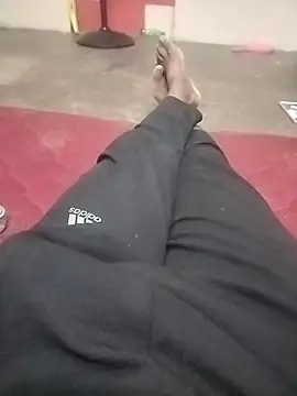 Snapshot of bossmagi chatting on 10/10/25, 08:41 bossmagi online show from 10/10/25, 08:41