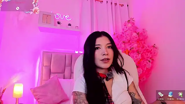 Isis waifu  online show from 05/27/26, 03:47