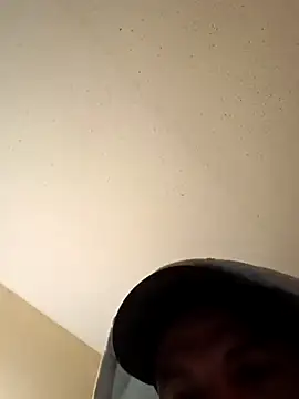 Snapshot of Wild_dude chatting on 03/19/26, 02:59 Wild dude online show from 03/19/26, 02:59