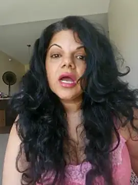 habibiforyou81 online show from 06/06/26, 05:17