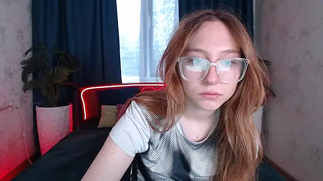 ModelGyrl online show from 05/29/26, 08:01
