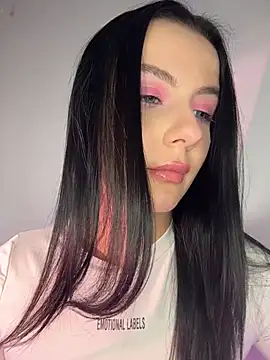 QueenL0la online show from 05/31/26, 06:09