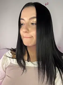 QueenL0la online show from 06/06/26, 05:17