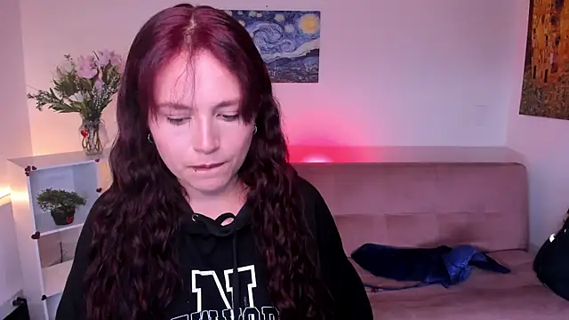 Snapshot of Miss_serena chatting on 06/11/26, 12:32 Miss serena online show from 06/11/26, 12:32
