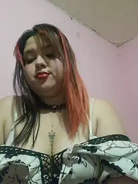 Snapshot of curvy_latina chatting on 07/10/26, 03:00 curvy latina online show from 07/10/26, 03:00