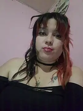 Snapshot of curvy_latina chatting on 07/23/26, 03:59 curvy latina online show from 07/23/26, 03:59