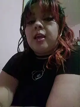 Snapshot of curvy_latina chatting on 07/23/26, 10:19 curvy latina online show from 07/23/26, 10:19