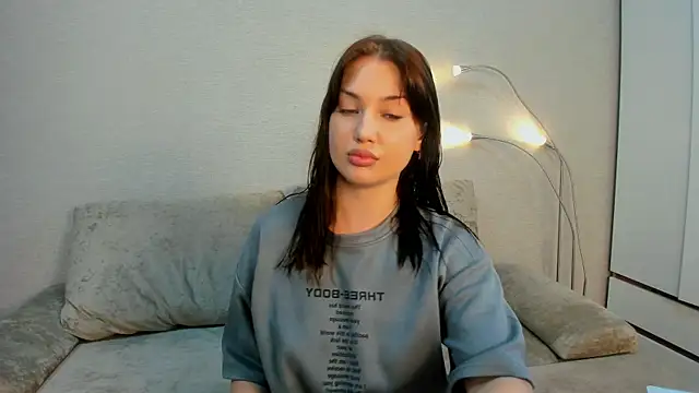 AliciaCollinss online show from 06/06/26, 03:39