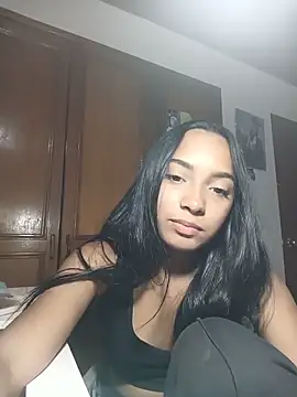 xcleila online show from 06/03/26, 04:59