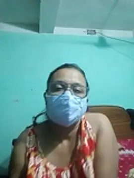 Snapshot of MoonLusty chatting on 07/01/26, 12:18 MoonLusty online show from 07/01/26, 12:18
