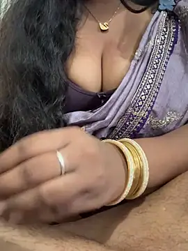 Snapshot of chittichilakamma chatting on 07/05/26, 04:19 chittichilakamma online show from 07/05/26, 04:19