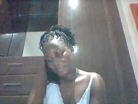 zainaxxxxx online show from 06/28/26, 07:42