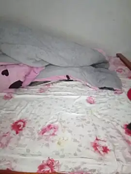 creamiequeen online show from 06/15/26, 10:23